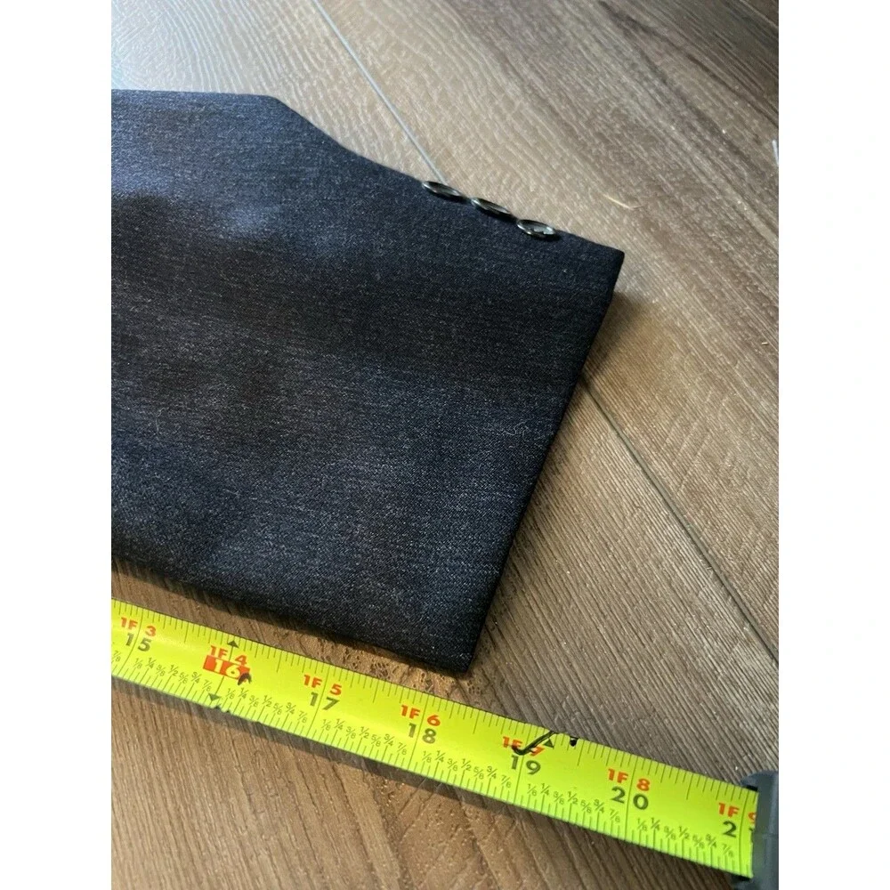 Botany 500 Wool Suit Charcoal Gray, 42R, 34”x33”, Custom Tailored, Tom James Tie